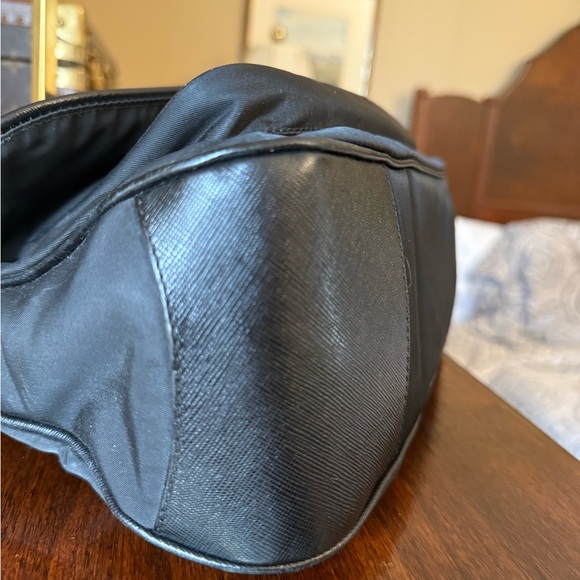 ❤️💗PRADA Black Tesduto snd Saffiano Leather Shoulder Bag💗❤️ - Picture 12 of 17